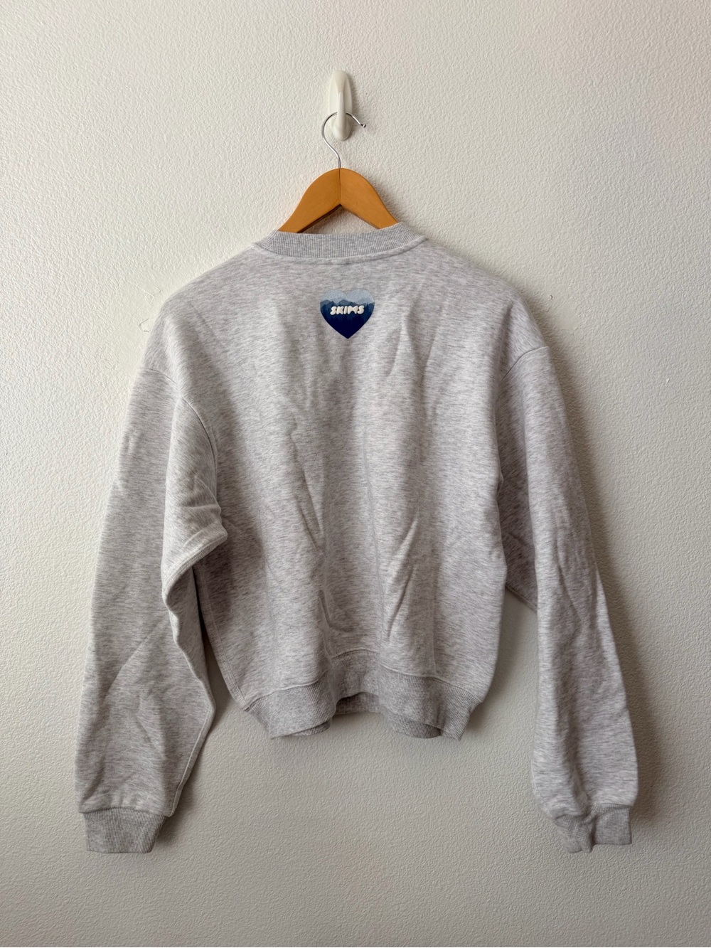 SKIMS COTTON FLEECE
CLASSIC CREW SWEATSHIRT LIGHT HEATHER GRAY DENVER SIZE SMALL - Picture 3 of 6